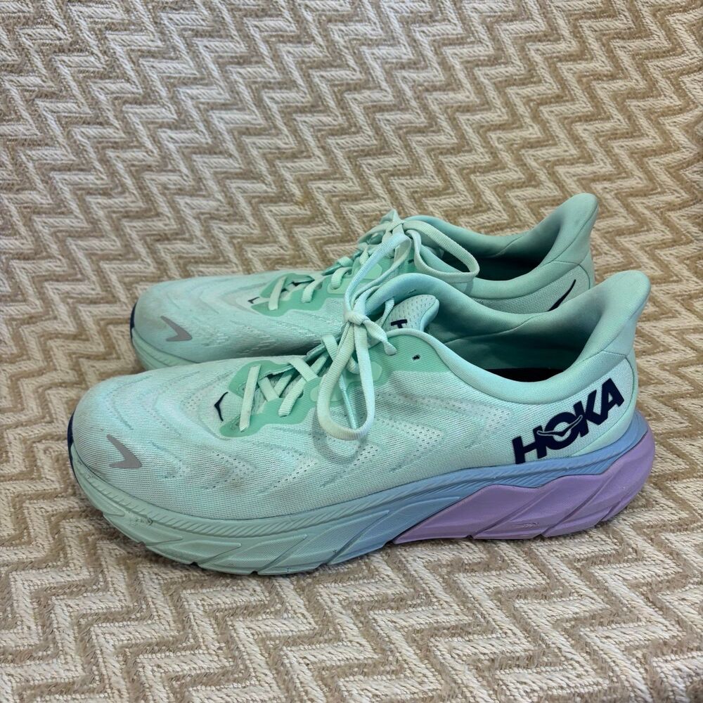 Hoka One One Women’s Arahi 6 Athletic Running Shoes - Picture 6 of 11